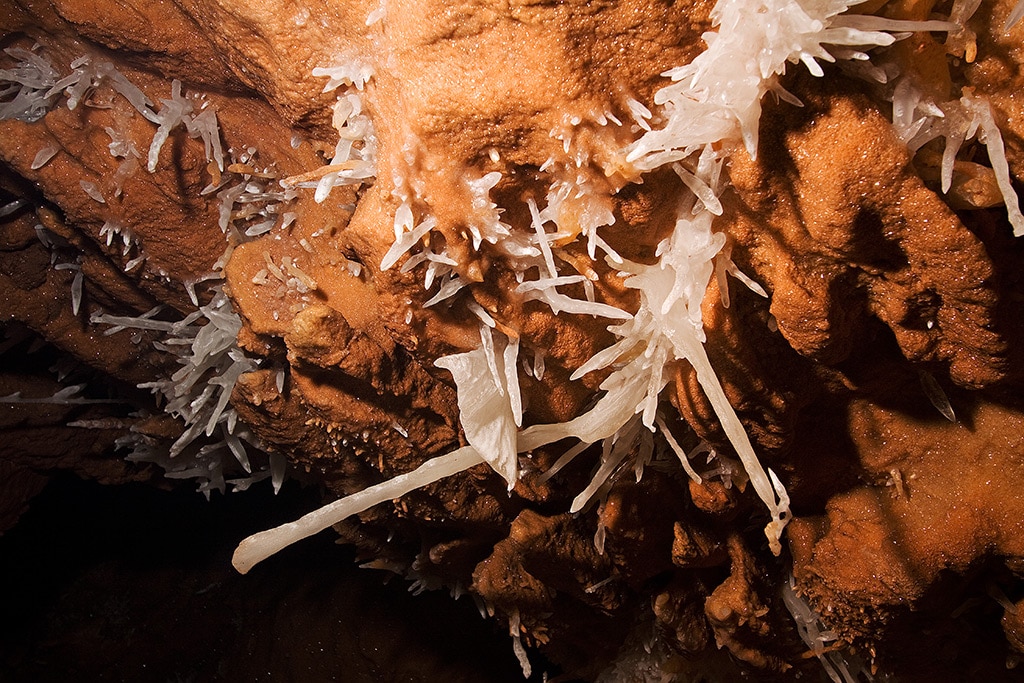 Padurea-Craiului-Valea-Rosia-pestera-cu-cristale-Farcu